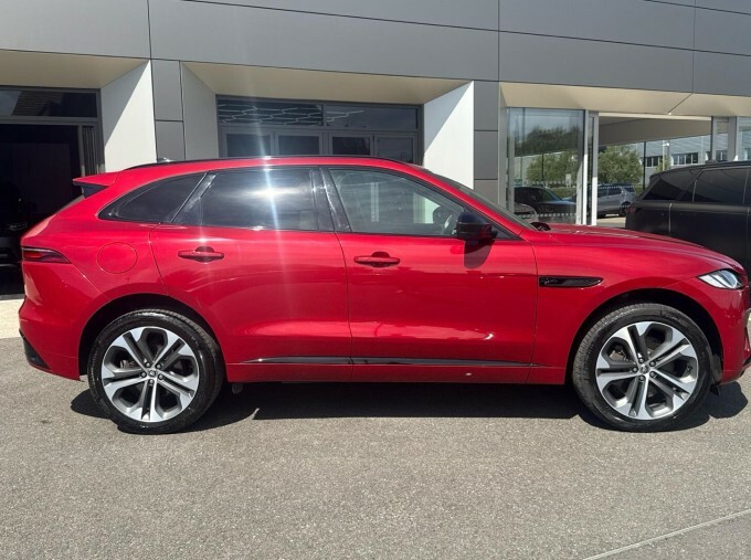 Jaguar F-Pace 3.0 D300 Mhev R-dynamic Hse Black 90Th Anniversary KS74UBU Red #5