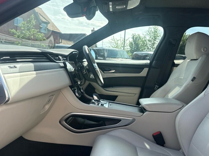 Jaguar F-Pace 3.0 D300 Mhev R-dynamic Hse Black 90Th Anniversary KS74UBU Red #3
