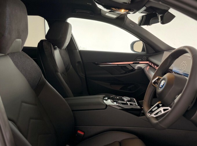 BMW 5 Series 530E 22.1Kwh M Sport Touring Steptronic Euro 6 Grey #4