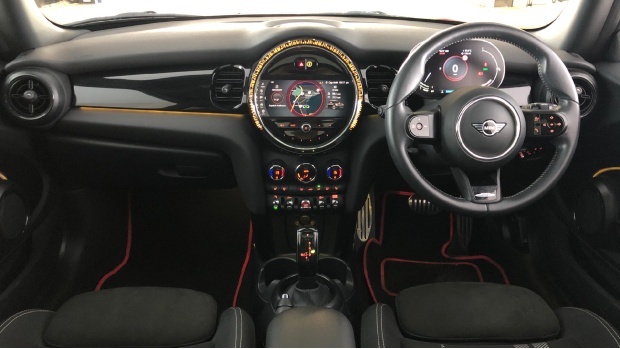 Mini Hatch Cooper Sport Steptronic Euro 6 LM23DFE Red #4