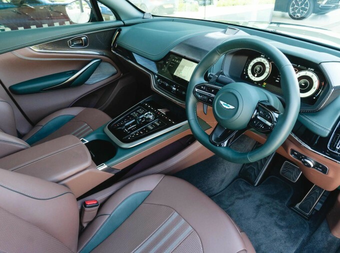 Aston Martin DBX V8 Euro 6 KU75YDO Green #3