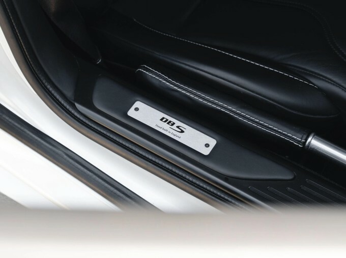 Aston Martin DBS Dbs V12 22 Black #37