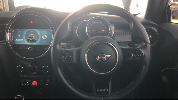 Mini Hatch Cooper S Resolute Edition Steptronic Euro 6 KM72FSE Green #5