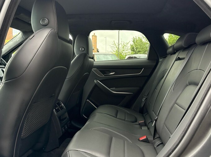Jaguar F-Pace P400e 19.3Kwh R-dynamic Hse Black 90Th Anniversary Grey #4