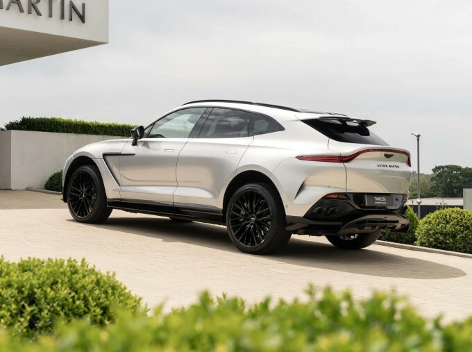 Aston Martin DBX V8 Euro 6 Silver #2