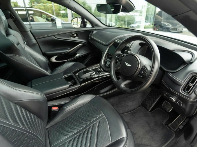 Aston Martin DBX V8 Euro 6 Silver #3