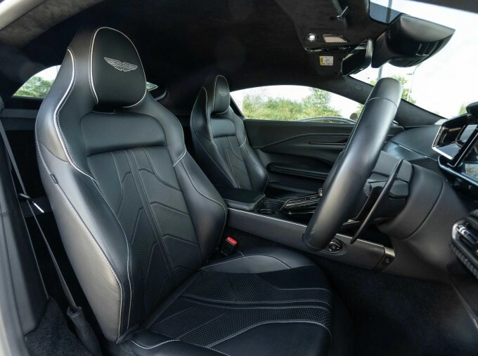 Aston Martin Vantage V8 Euro 6 Black #5