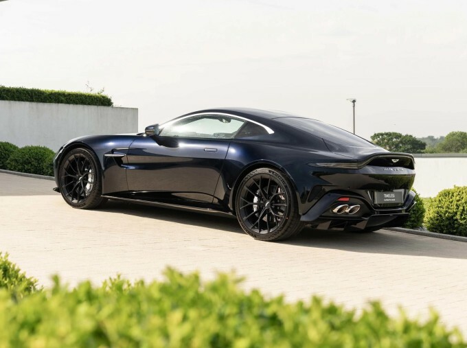 Aston Martin Vantage V8 Euro 6 Black #2