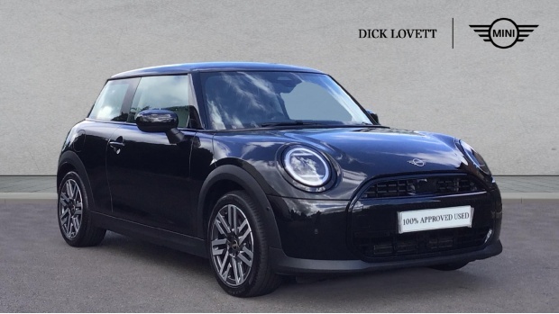 Mini Hatch 1.5C Classic Steptronic Euro 6 3-Door Black