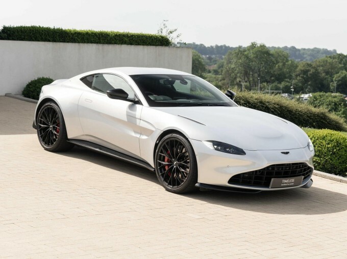 Aston Martin Vantage V8 Euro 6 Silver
