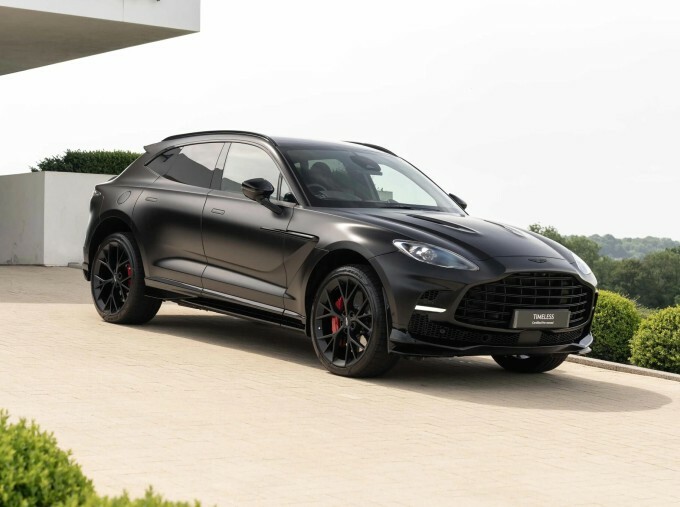 Aston Martin DBX V8 Euro 6 Black