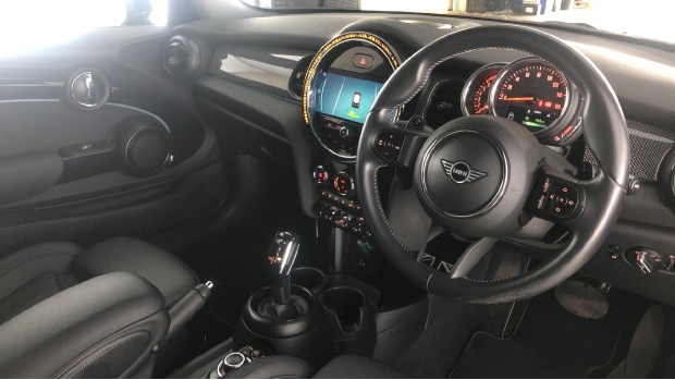 Mini Hatch Cooper S Exclusive Steptronic Euro 6 BJ21YCZ Red #6