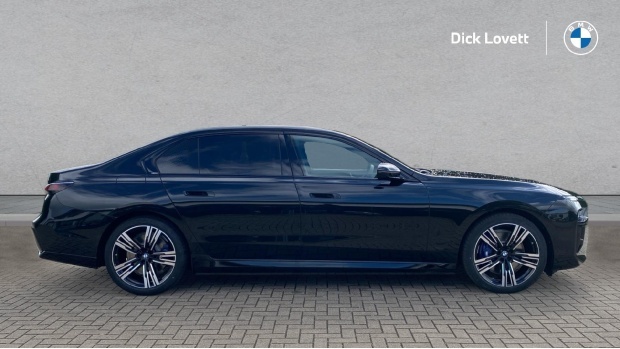 BMW i7 50 105.7Kwh M Sport Edrive Blue #3