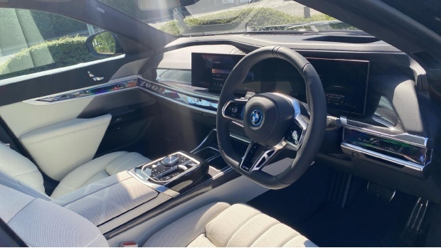 BMW i7 50 105.7Kwh M Sport Edrive Blue #6