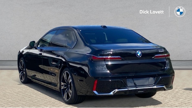 BMW i7 50 105.7Kwh M Sport Edrive Blue #2