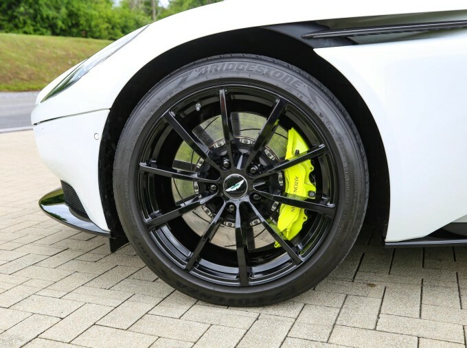 Aston Martin DB11 V12 Biturbo Amr Euro 6 White #4