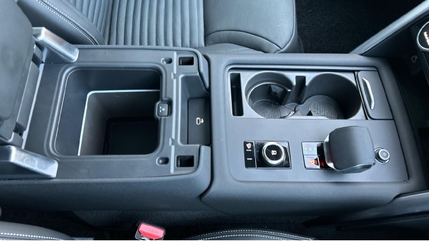 Land Rover Discovery Suv Black #32