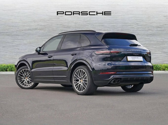 Porsche Cayenne V6 Platinum Edition Tiptronics Euro 6 LL23EFW Blue #2
