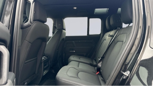 Land Rover Defender 110 D250 Mhev X-dynamic Se Euro 6 WX26VLH Black #4