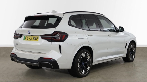 BMW iX3 80Kwh M Sport Pro White #2