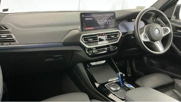 BMW iX3 80Kwh M Sport Pro White #6
