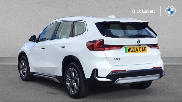 BMW iX1 30 66.5Kwh Xline Xdrive 11Kw Charger WG24CAE White #2