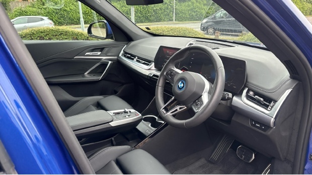 BMW iX1 20 66.5Kwh M Sport Edrive 11Kw Charger YH75NXR Blue #6