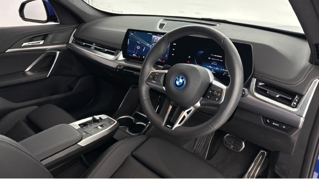 BMW iX1 20 66.5Kwh M Sport Edrive 11Kw Charger Blue #6