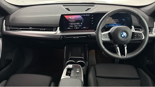 BMW iX1 20 66.5Kwh M Sport Edrive 11Kw Charger Blue #4