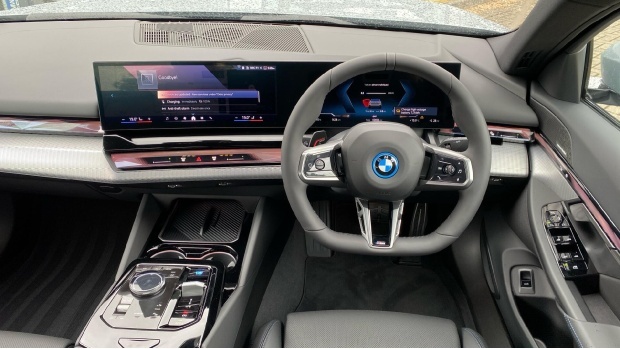 BMW i5 40 83.9Kwh M Sport Edrive 11Kw Charger Grey #5