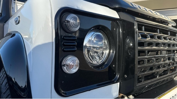 Land Rover Defender 90 Suv Green #16
