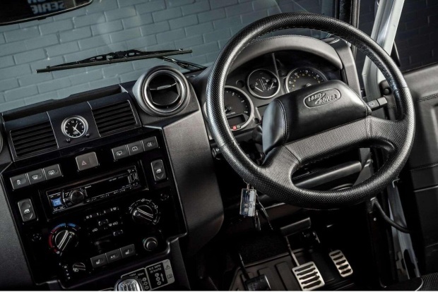 Land Rover Defender 90 Suv Green #37