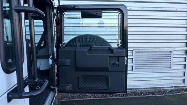 Land Rover Defender 90 Suv Green #21