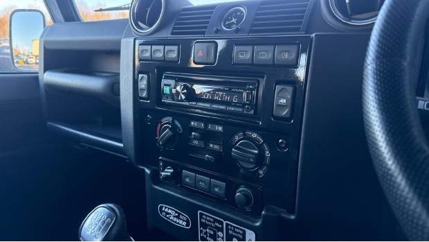 Land Rover Defender 90 Suv Green #22