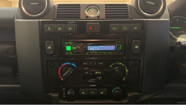 Land Rover Defender 90 Suv Green #39