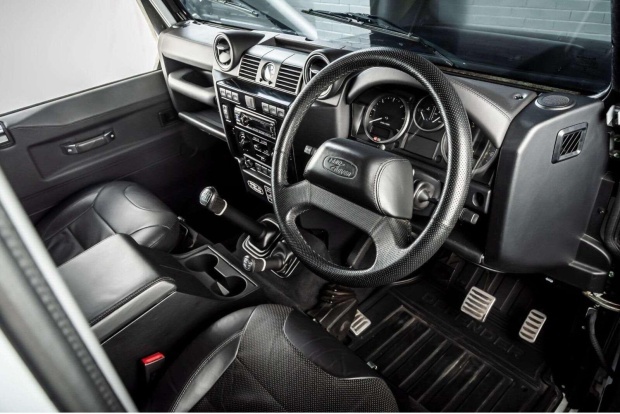 Land Rover Defender 90 Suv Green #8