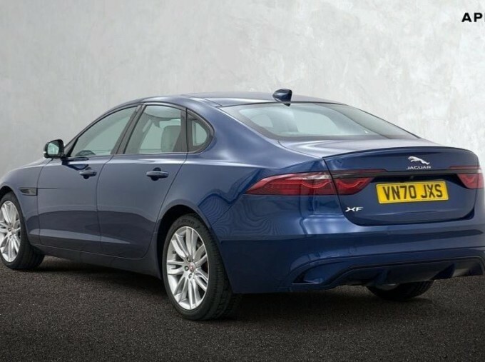Jaguar XF D200 Se 4-Door Blue #2