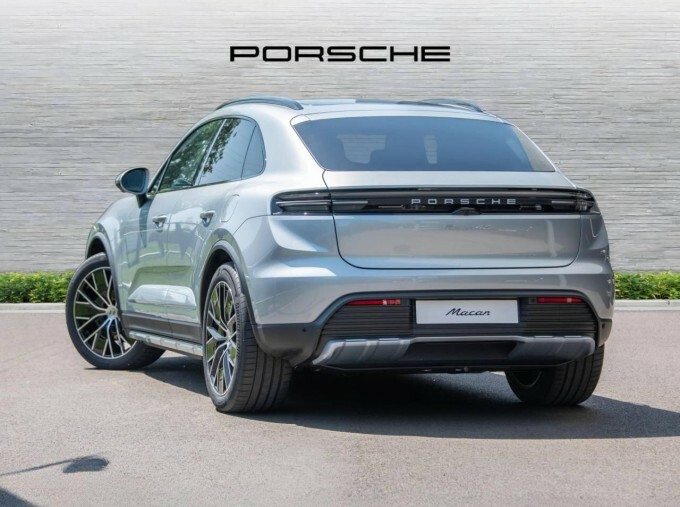Porsche Macan Macan Suv Silver #3