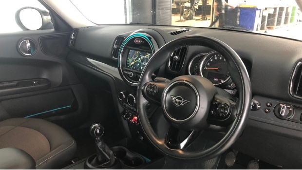 Mini Countryman Cooper Classic Euro 6 WV69UBE Silver #6