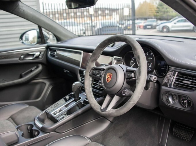 Porsche Macan V6 Gts Pdk 4Wd Euro 6 5-Door Black #4
