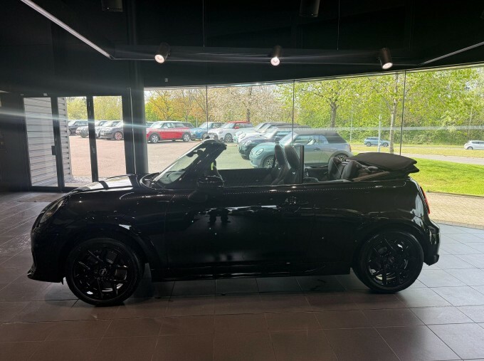 Mini Hatch 2.0C Sport Steptronic Euro 6-Door Black #4
