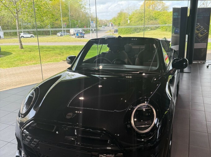 Mini Hatch 2.0C Sport Steptronic Euro 6-Door Black #2