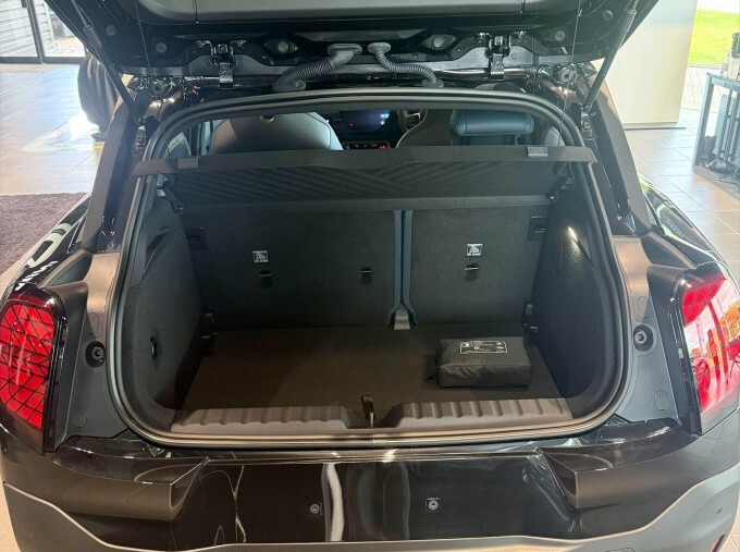 Mini Aceman E 42.5Kwh Exclusive 5-Door Black #5