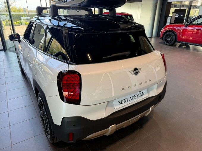 Mini Aceman E 42.5Kwh Exclusive 5-Door White #6