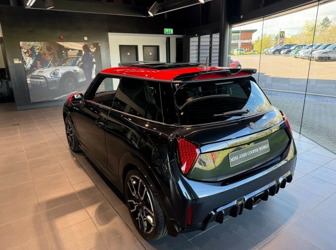 Mini Hatch 2.0 John Works Steptronic Euro 6 3-Door Black #5