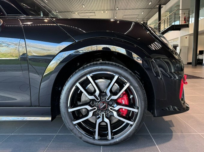Mini Hatch 2.0 John Works Steptronic Euro 6 3-Door Black