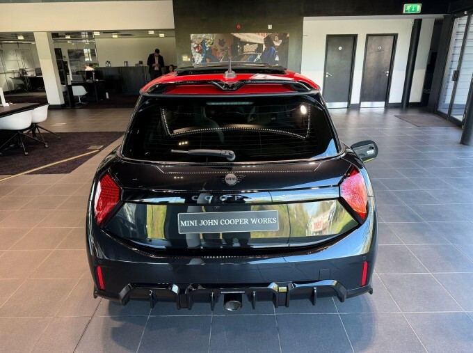 Mini Hatch 2.0 John Works Steptronic Euro 6 3-Door Black #3