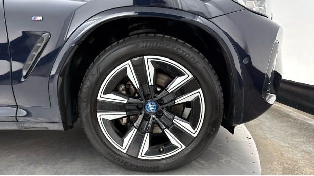 BMW iX3 80Kwh M Sport 5-Door Black #4