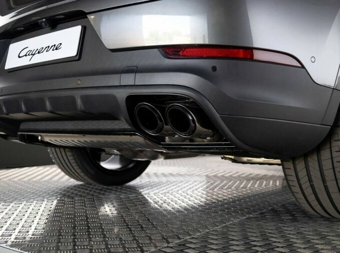 Porsche Cayenne E-hybrid Tiptronic S White #13