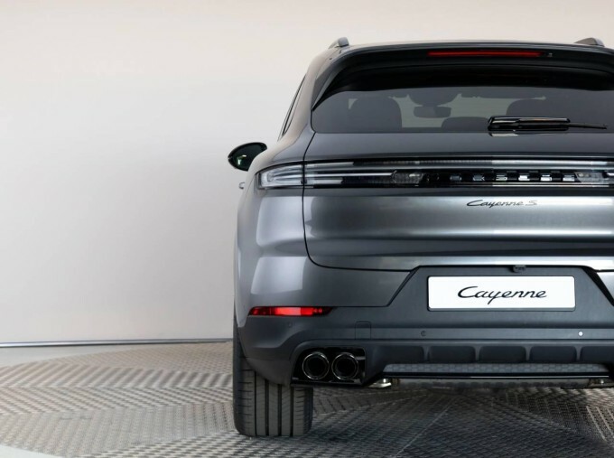 Porsche Cayenne E-hybrid Tiptronic S White #12